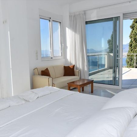 Verga Villas Resort カラマタ エクステリア 写真