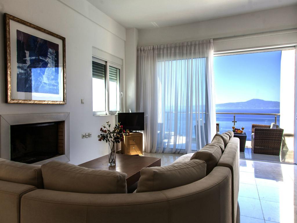 Verga Villas Resort カラマタ エクステリア 写真