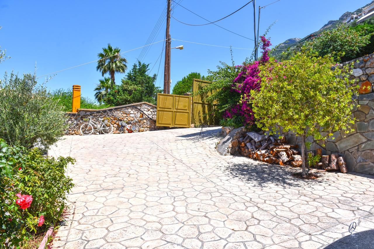 Verga Villas Resort カラマタ エクステリア 写真