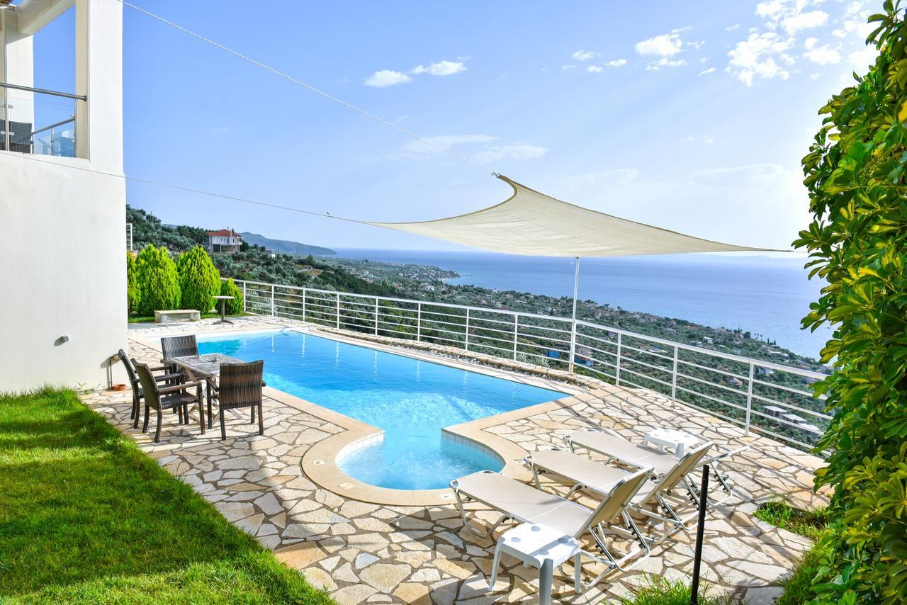Verga Villas Resort カラマタ エクステリア 写真