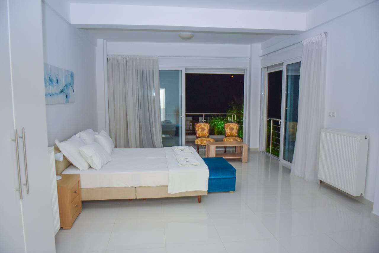 Verga Villas Resort カラマタ エクステリア 写真
